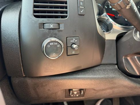 Used 2014 Chevrolet Silverado 2500 LT w/ Interior Plus Package AWD/4WD image 41