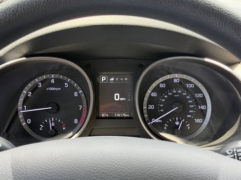 Used 2018 Hyundai Santa Fe Sport w/ 2.4L Value Package 02 FWD image 12