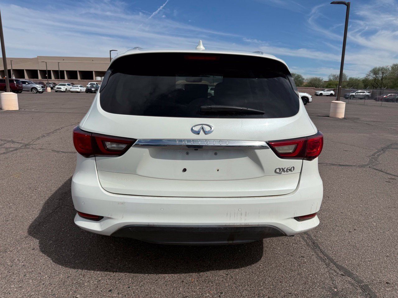 Used 2020 INFINITI QX60 Luxe w/ Essential Package FWD image 6