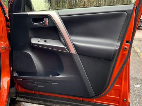 Used 2016 Toyota RAV4 XLE image 22