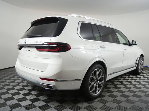 New 2027 BMW X7 xDrive40i AWD/4WD image 3