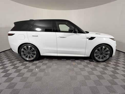 New 2026 Land Rover Range Rover Sport Dynamic SE image 8
