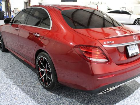 Used 2017 Mercedes-Benz E 300 4MATIC w/ Premium 2 Package image 6