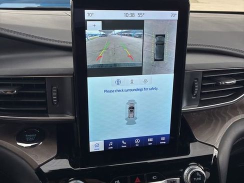 Used 2022 Ford Explorer Platinum w/ Equipment Group 601A image 11