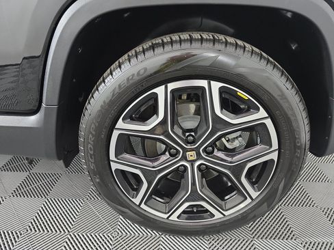 Used 2024 Rivian R1T Adventure AWD/4WD image 10