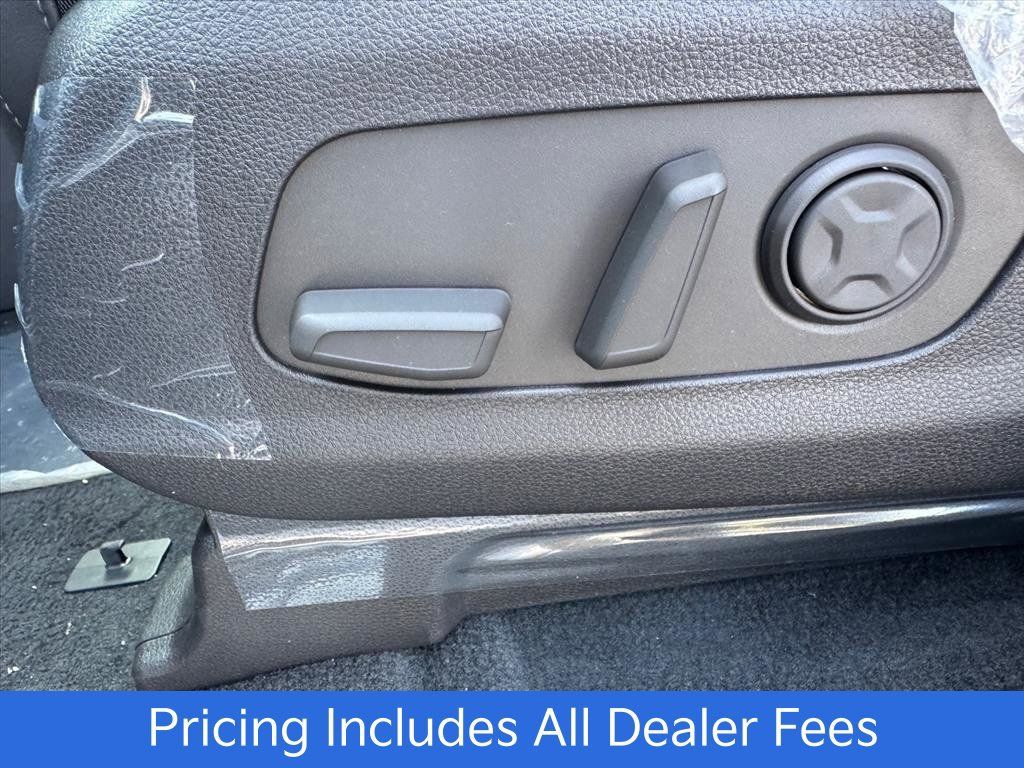 New 2027 Kia Carnival SX FWD image 13