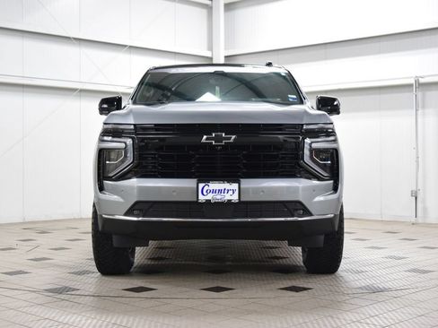 New 2026 Chevrolet Suburban Premier AWD/4WD image 2