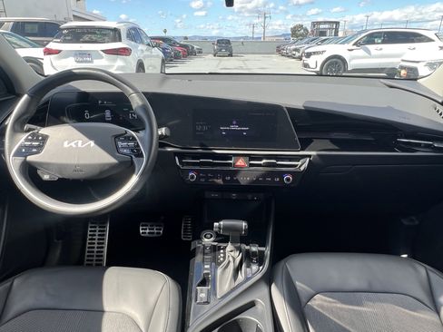 Certified 2023 Kia Niro EX Touring image 22