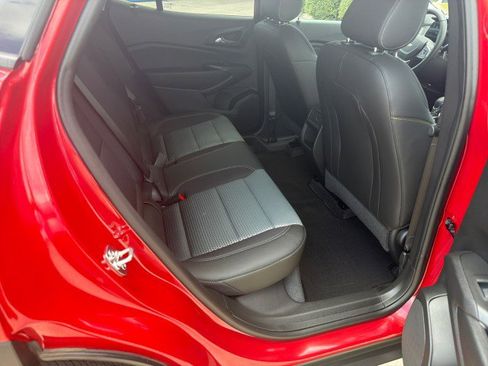 Used 2026 Chevrolet Trax LT w/ LT Convenience Package FWD image 15
