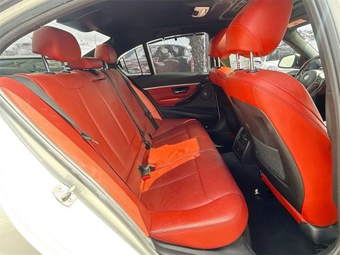 Used 2018 BMW 330e image 31