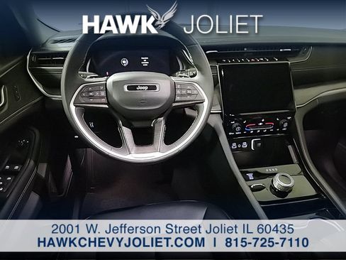 Used 2023 Jeep Grand Cherokee L Limited AWD/4WD image 15
