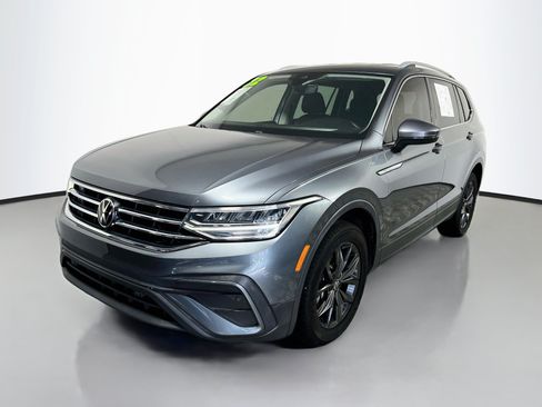 Used 2022 Volkswagen Tiguan SE FWD image 10