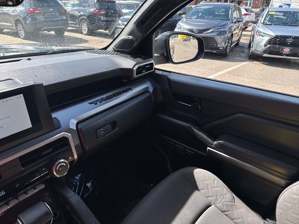 Used 2024 Toyota Tacoma SR5 AWD/4WD image 30