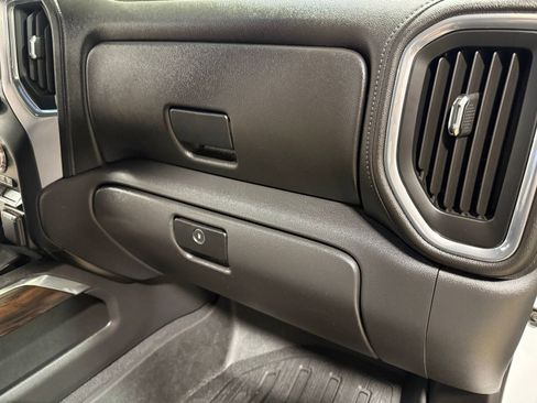 Used 2020 GMC Sierra 1500 SLT image 17