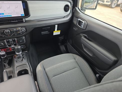 New 2026 Jeep Gladiator Willys image 17