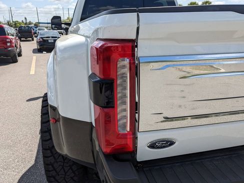Used 2024 Ford F350 King Ranch image 13