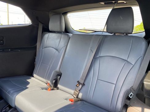 Used 2023 Buick Enclave Essence w/ Experience Buick Package AWD/4WD image 18