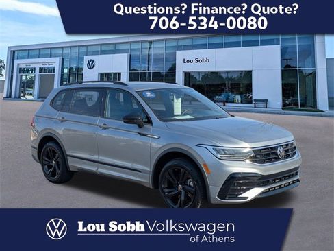 Certified 2023 Volkswagen Tiguan SE R-Line image 1