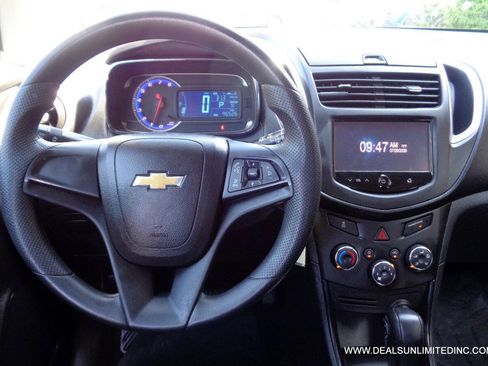 Used 2015 Chevrolet Trax LS FWD image 9