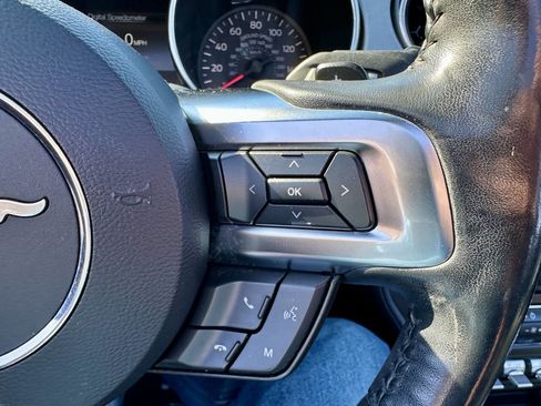 Used 2018 Ford Mustang Premium RWD image 33
