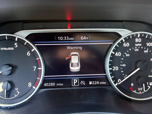 Used 2025 Nissan Sentra SV FWD image 33