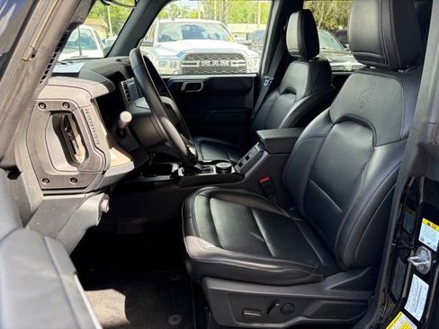 Used 2025 Ford Bronco Outer Banks image 11