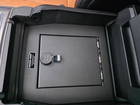 Used 2016 Ford F150 Limited w/ Trailer Tow Package image 20