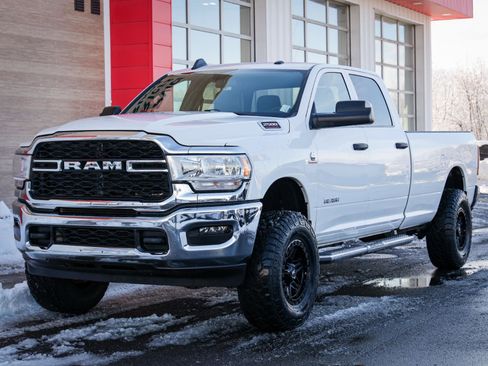 Used 2022 RAM 2500 Tradesman w/ Chrome Appearance Group image 8