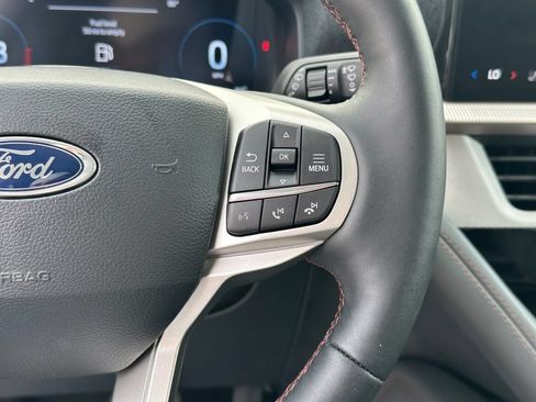New 2026 Ford Explorer Active w/ Active Comfort Package AWD/4WD image 10