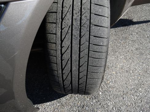 Used 2017 Jaguar XF Premium image 26