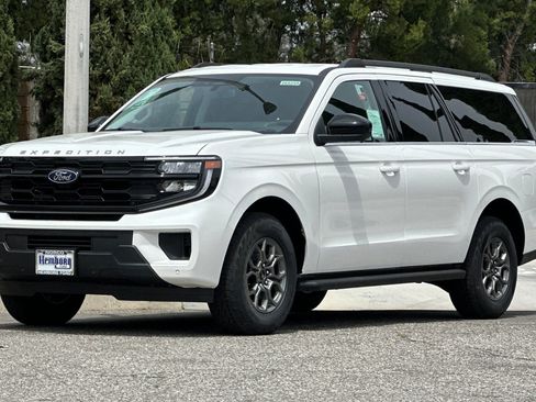 New 2026 Ford Expedition Max Active RWD image 8