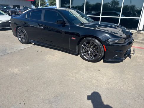 Used 2023 Dodge Charger Scat Pack w/ Harman/Kardon Audio Group RWD image 3