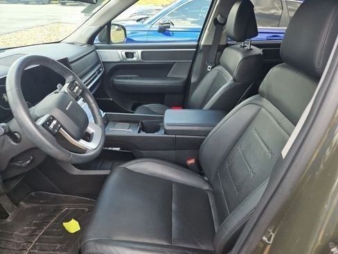 Used 2024 Hyundai Santa Fe Limited AWD/4WD image 9