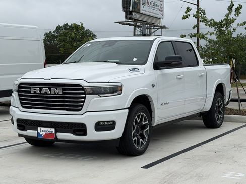 New 2026 RAM 1500 Laramie AWD/4WD image 11