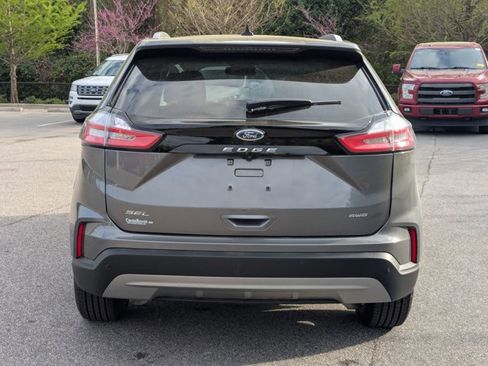 Certified 2022 Ford Edge SEL w/ Convenience Package AWD/4WD image 5