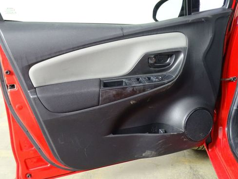 Used 2015 Toyota Yaris L image 14