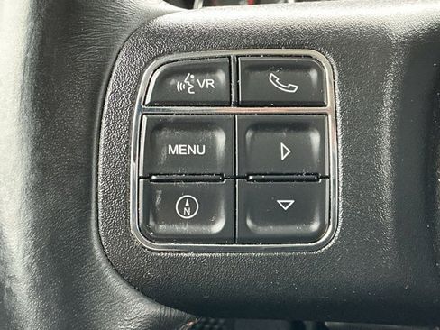 Used 2017 Jeep Wrangler Unlimited Sahara w/ Connectivity Group image 13