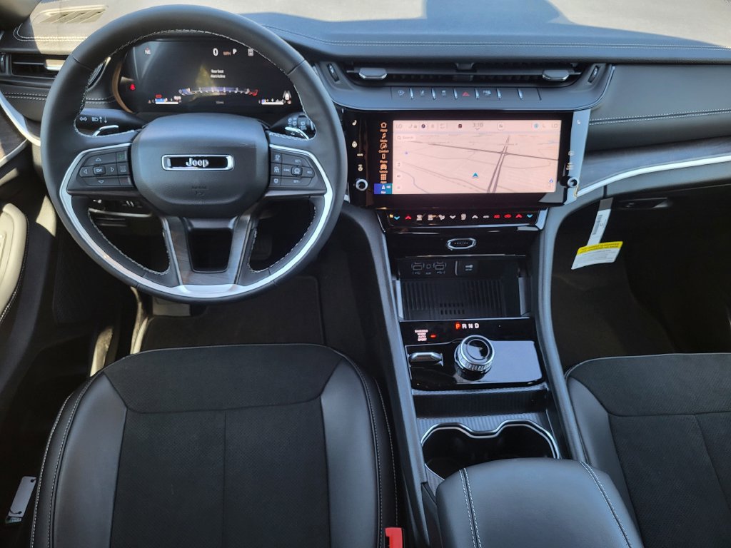 New 2026 Jeep Grand Cherokee Altitude AWD/4WD image 28