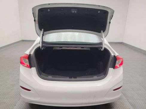Used 2018 Chevrolet Cruze LS FWD image 29