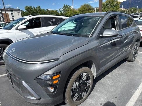 Used 2025 Hyundai Kona SEL AWD/4WD image 1