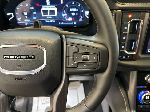Used 2024 GMC Yukon Denali Ultimate image 22
