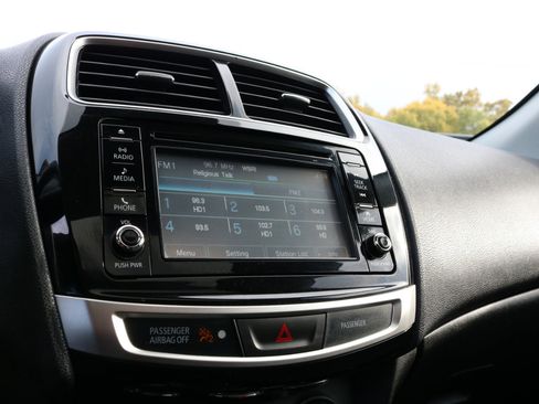 Used 2017 Mitsubishi Outlander Sport SEL image 28