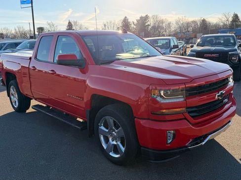Used 2018 Chevrolet Silverado 1500 LT w/ All Star Edition image 2