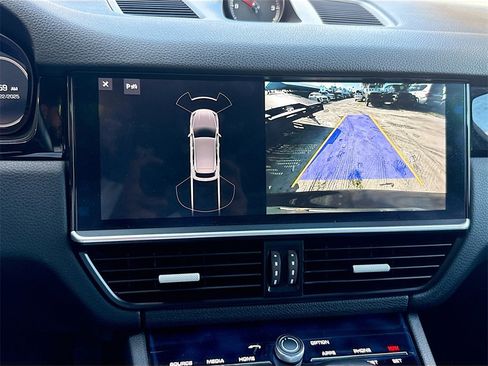 Used 2019 Porsche Cayenne image 15