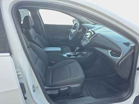 Used 2024 Chevrolet Malibu LT image 18