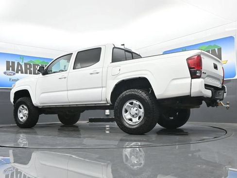 Used 2020 Toyota Tacoma SR AWD/4WD image 19