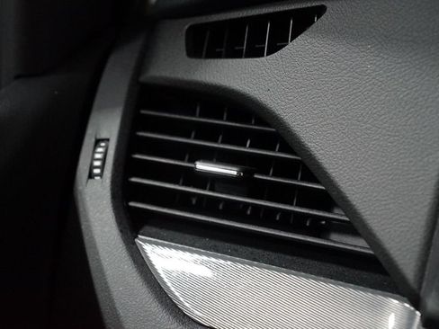 Certified 2020 Toyota Sienna SE FWD image 21