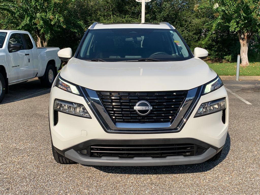 Used 2023 Nissan Rogue SV w/ SV Premium B Package FWD image 3