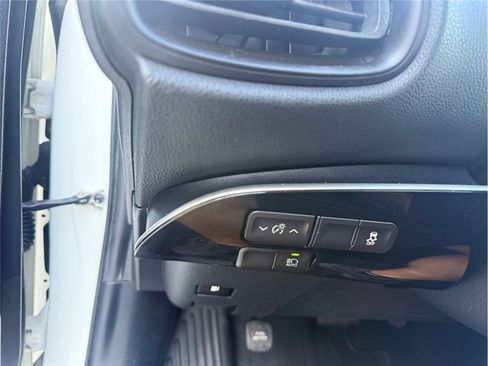 Used 2017 Toyota Prius Two FWD image 25