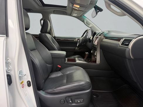 Used 2017 Lexus GX 460 Premium AWD/4WD image 13
